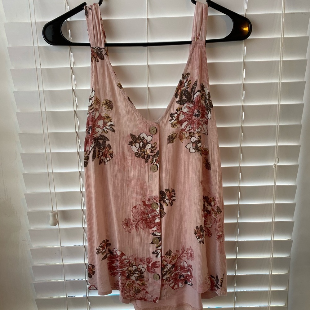 Button Tank